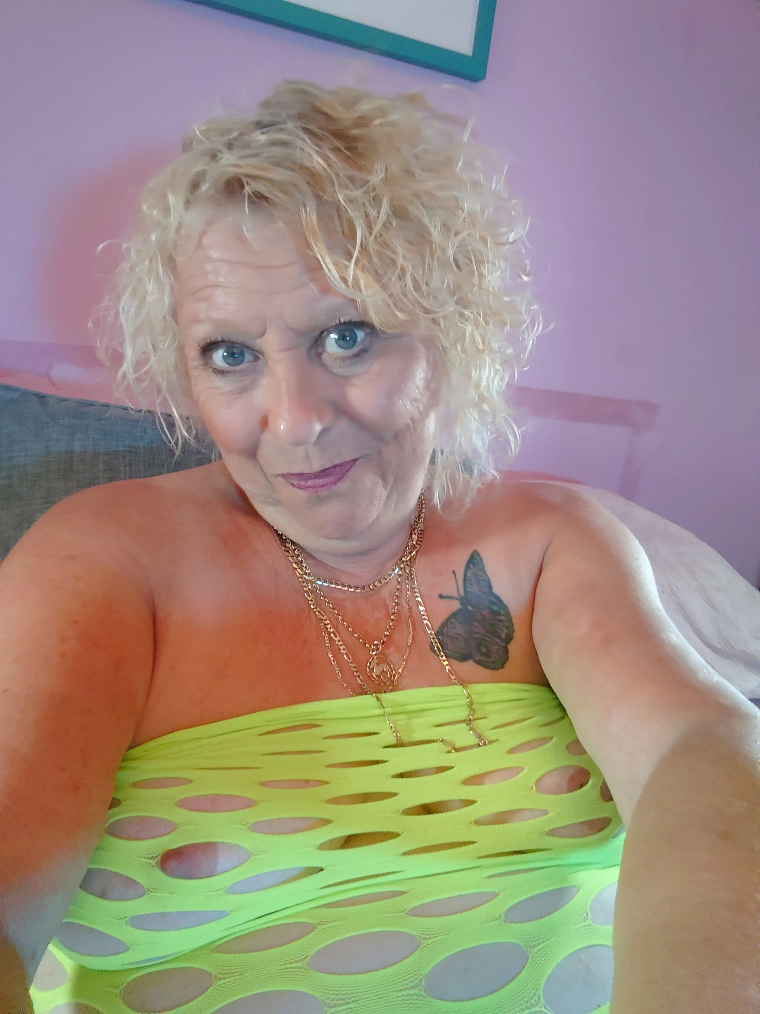 Live sex webcam photo for XoXMandyXoX #7104198