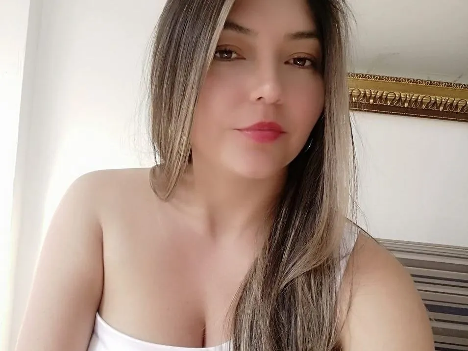 Live sex webcam photo for Skatergiirll #5929950