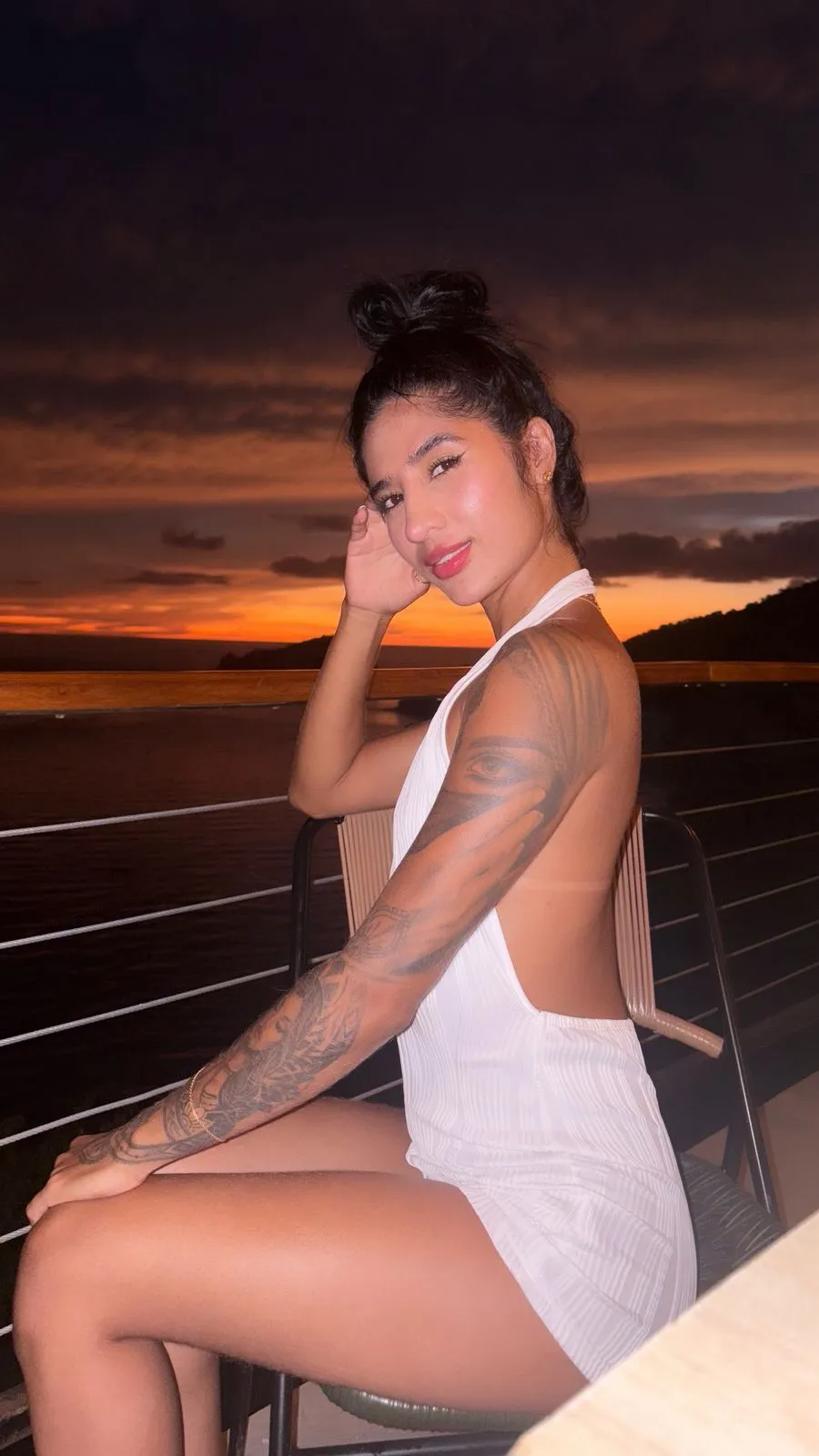 Live sex webcam photo for Jenaalovee #7886511