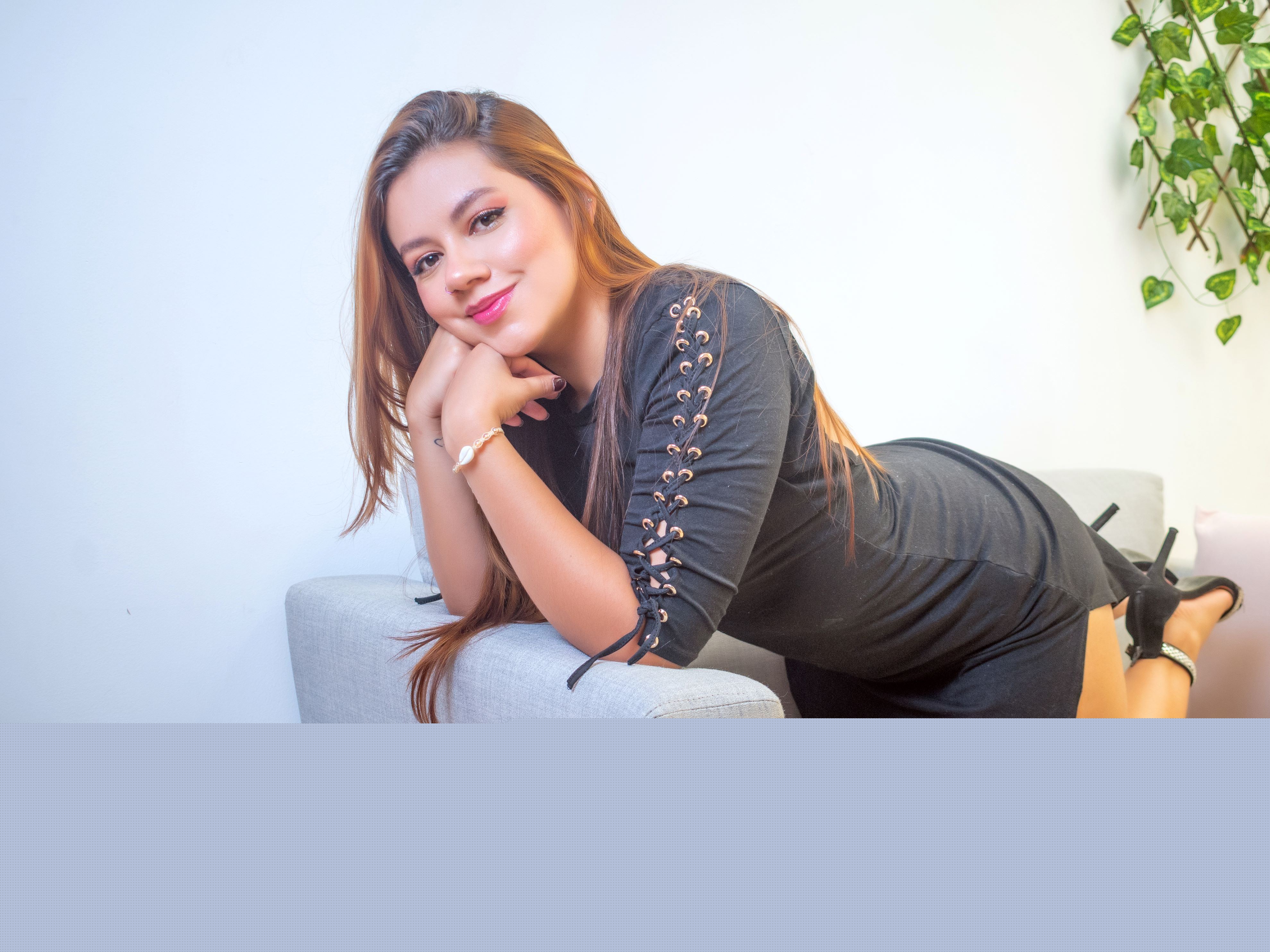 Live sex webcam photo for MartiinaLee #5963660