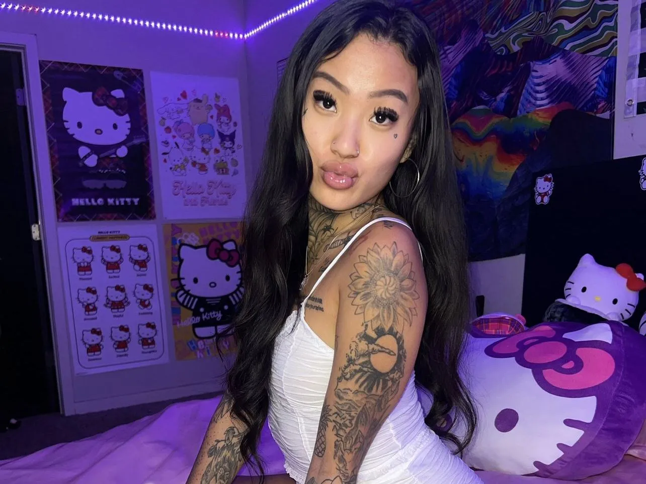 Live sex webcam photo for Jasminebaexoxo #5934135