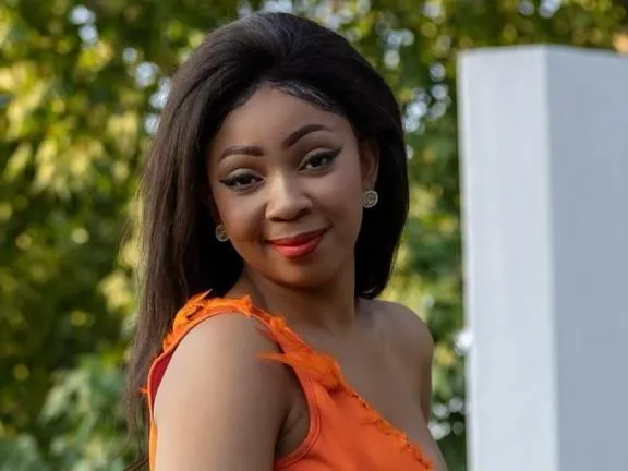 Live sex webcam photo for CreamyWest71 #5921940