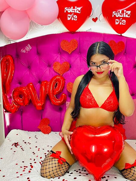 Live sex webcam photo for LucySmiit #6130426