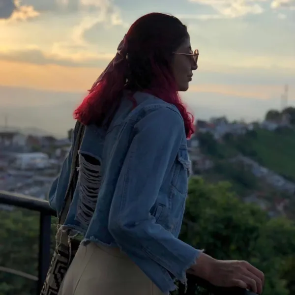 Live sex webcam photo for MirandaaFox #6099098