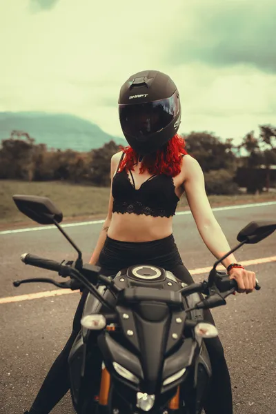 Live sex webcam photo for MirandaaFox #6246425