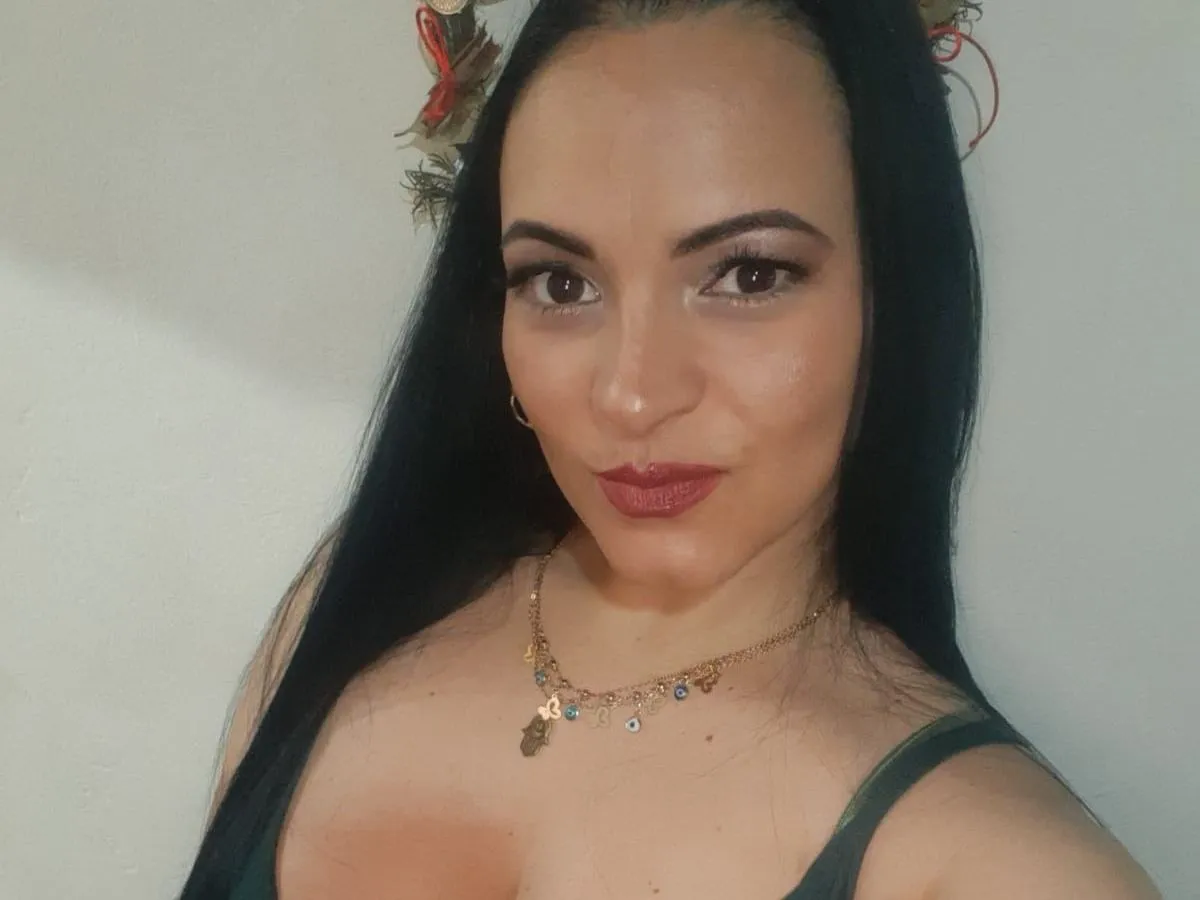 Live sex webcam photo for NikitaAngel19 #5927270