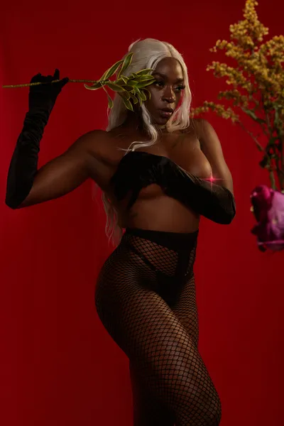 Live sex webcam photo for MiaKnox #6173899