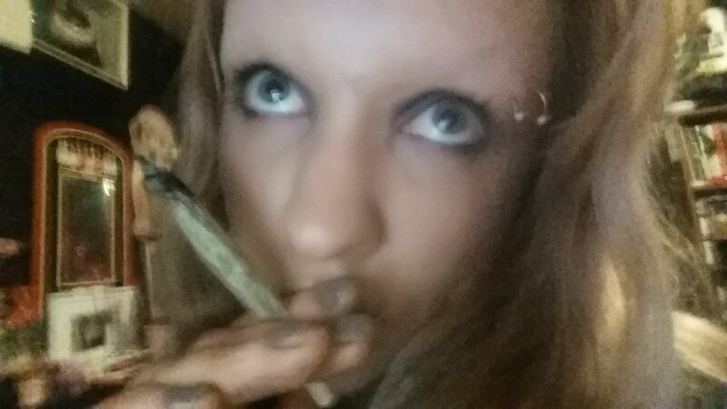 Live sex webcam photo for C0urtn3yL0v3 #6021489