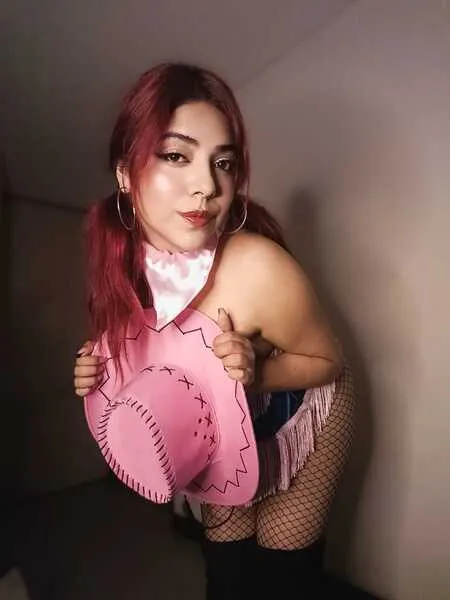 Live sex webcam photo for RousseCollinss20 #6615632