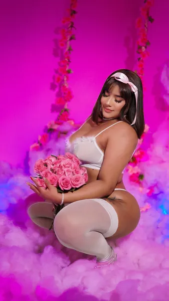 Live sex webcam photo for SophiaaCooper #6875659