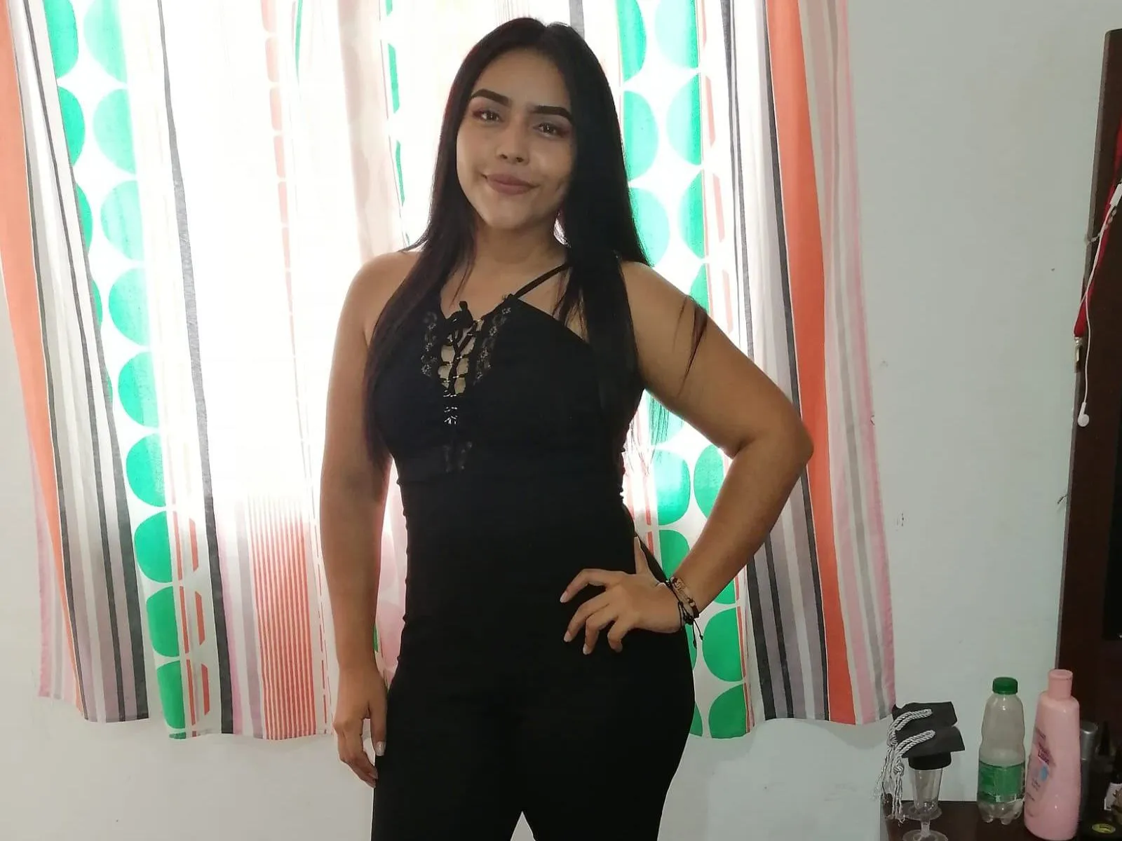 Live sex webcam photo for KarolMartinez19 #5932157