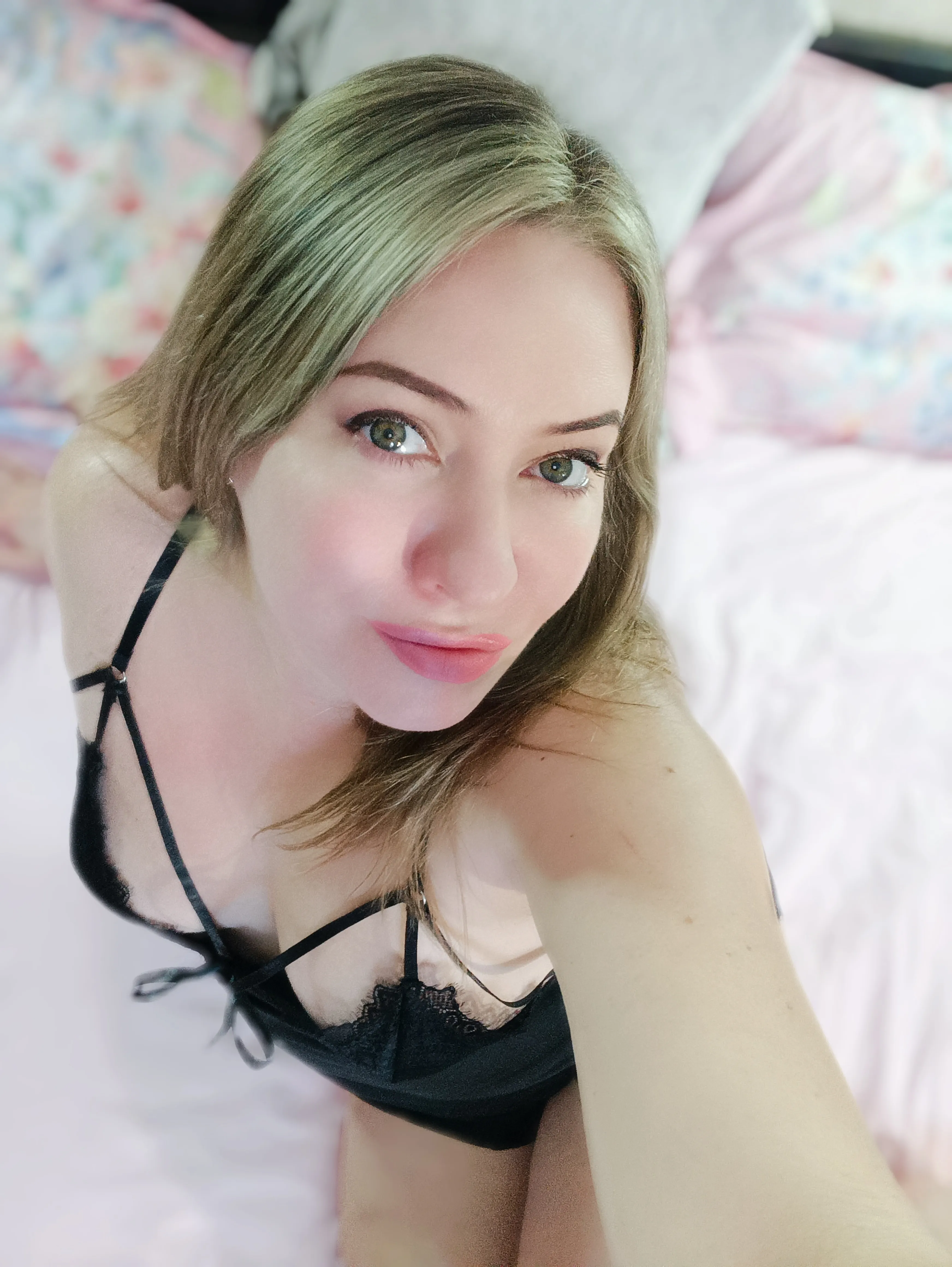 Live sex webcam photo for AfinaLoveYou #8634548