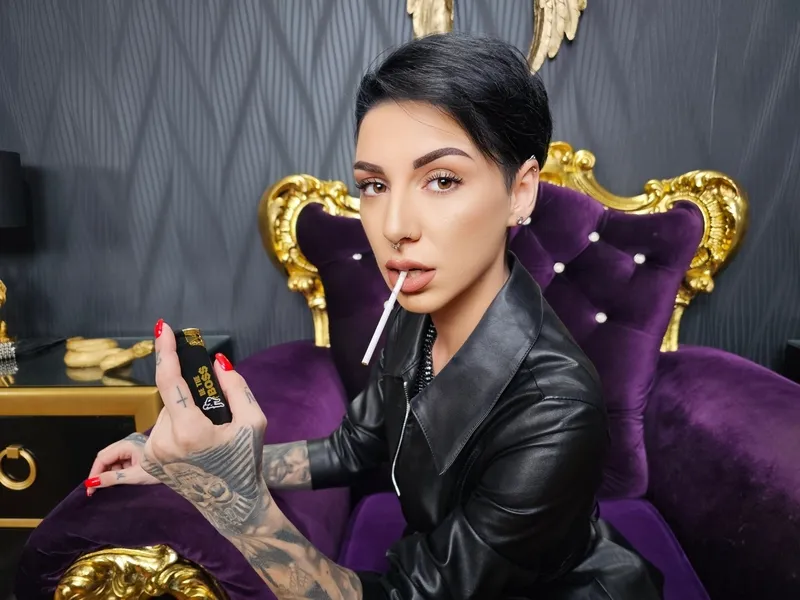 Live sex webcam photo for SophiePriestess #6074338