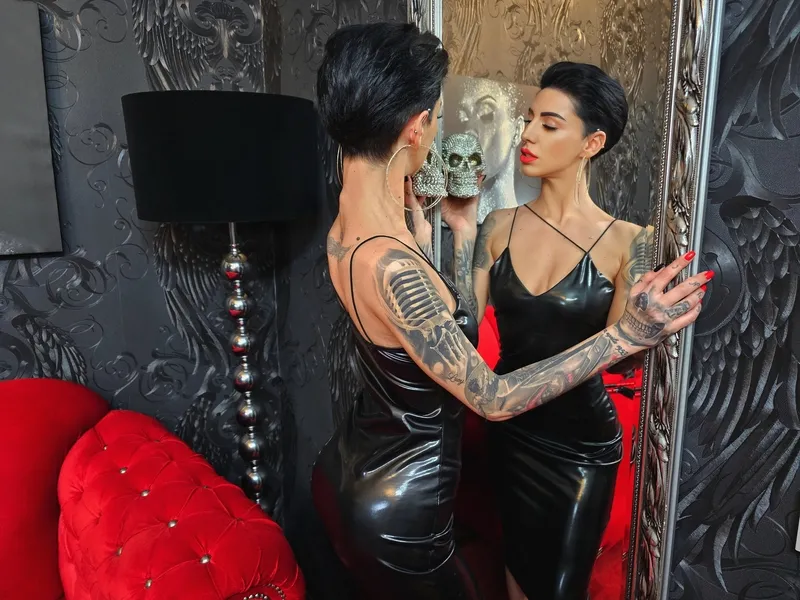 Live sex webcam photo for SophiePriestess #6074369