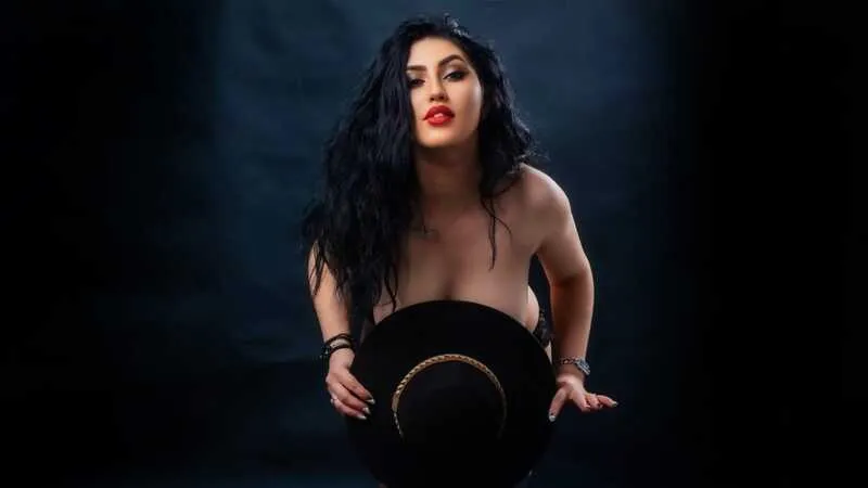 Live sex webcam photo for AngelinePearls #6080010