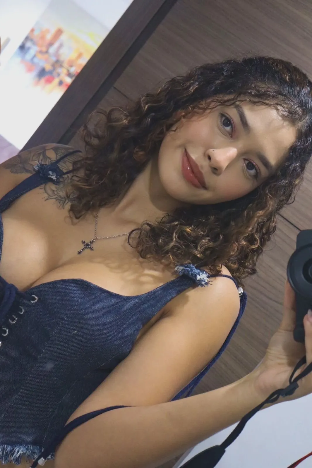 Live sex webcam photo for AmaliaDonoso #7496939