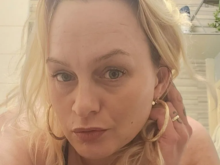 Live sex webcam photo for Wifey123 #5944693