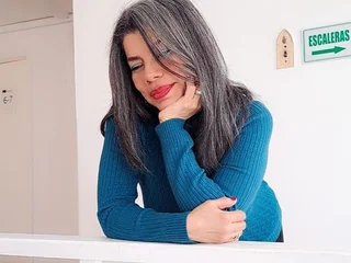 Live sex webcam photo for VikyAdams72 #6863207