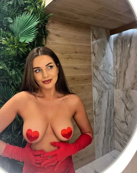 Live sex webcam photo for LinaReese #7353833