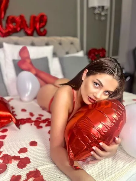 Live sex webcam photo for LinaReese #7353828