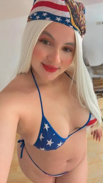 Live sex webcam photo for JuliaTaylor19 #7274704
