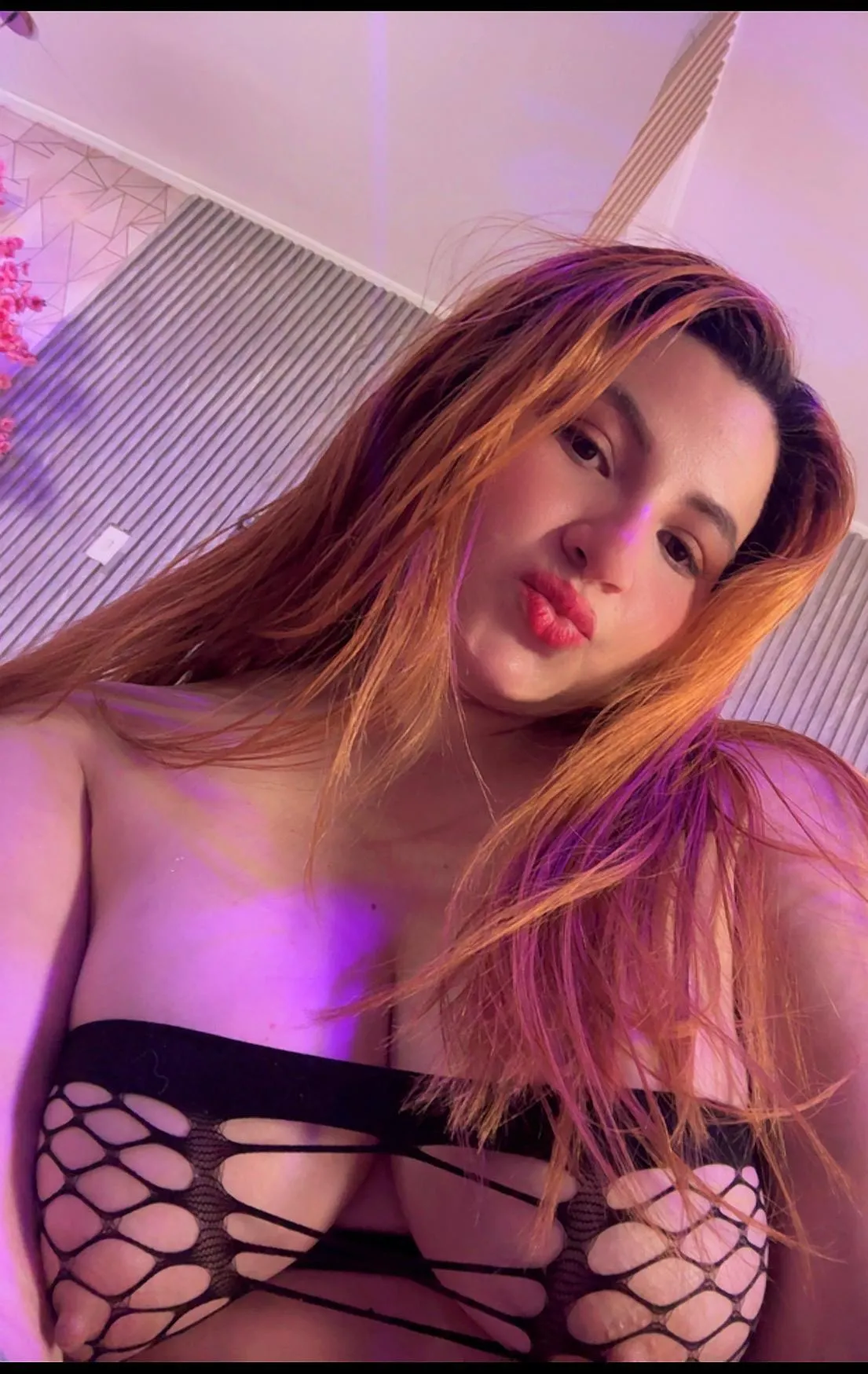 Live sex webcam photo for JuliaTaylor19 #8618550