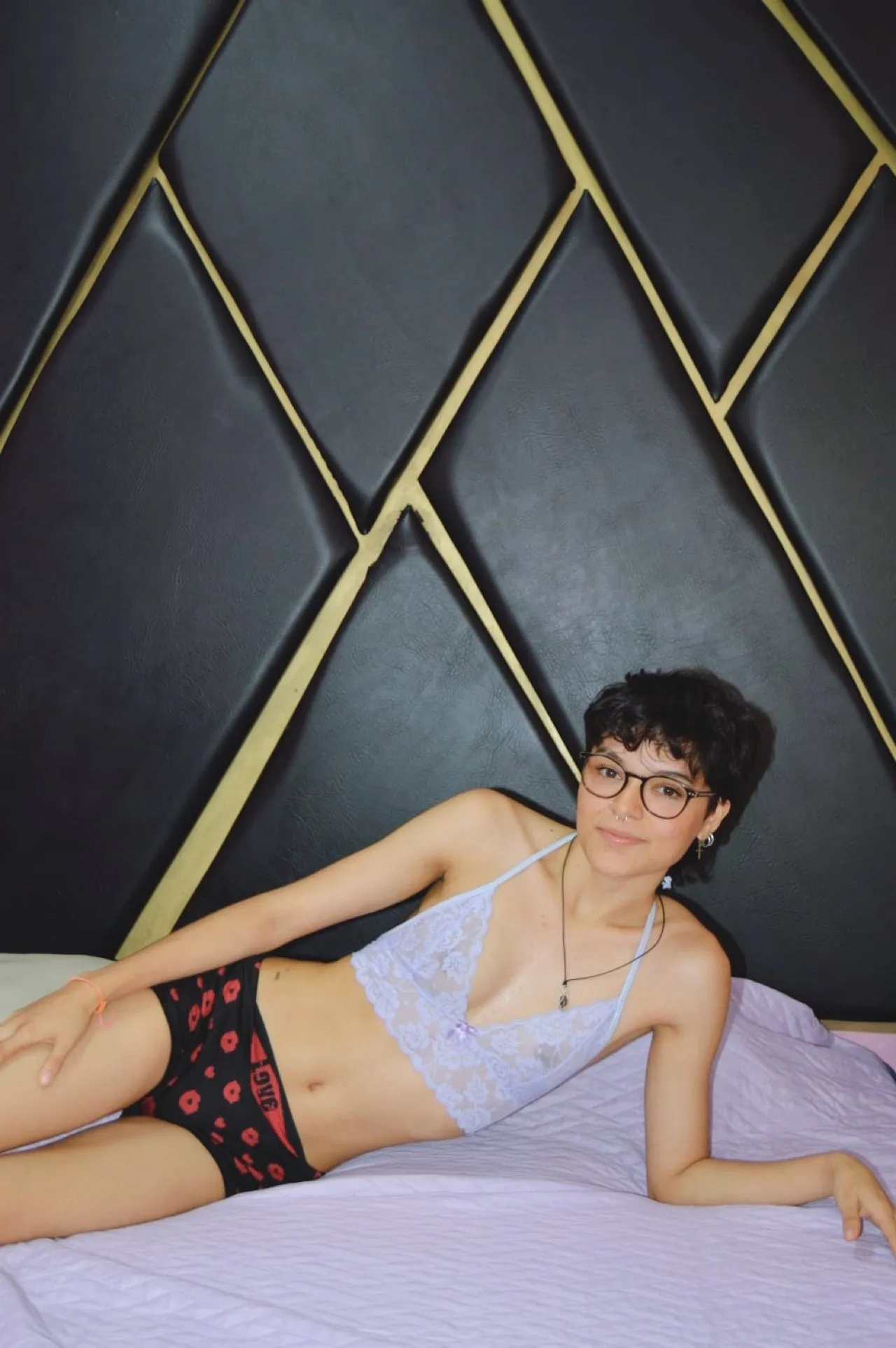 Live sex webcam photo for ZukiWatson #7455357