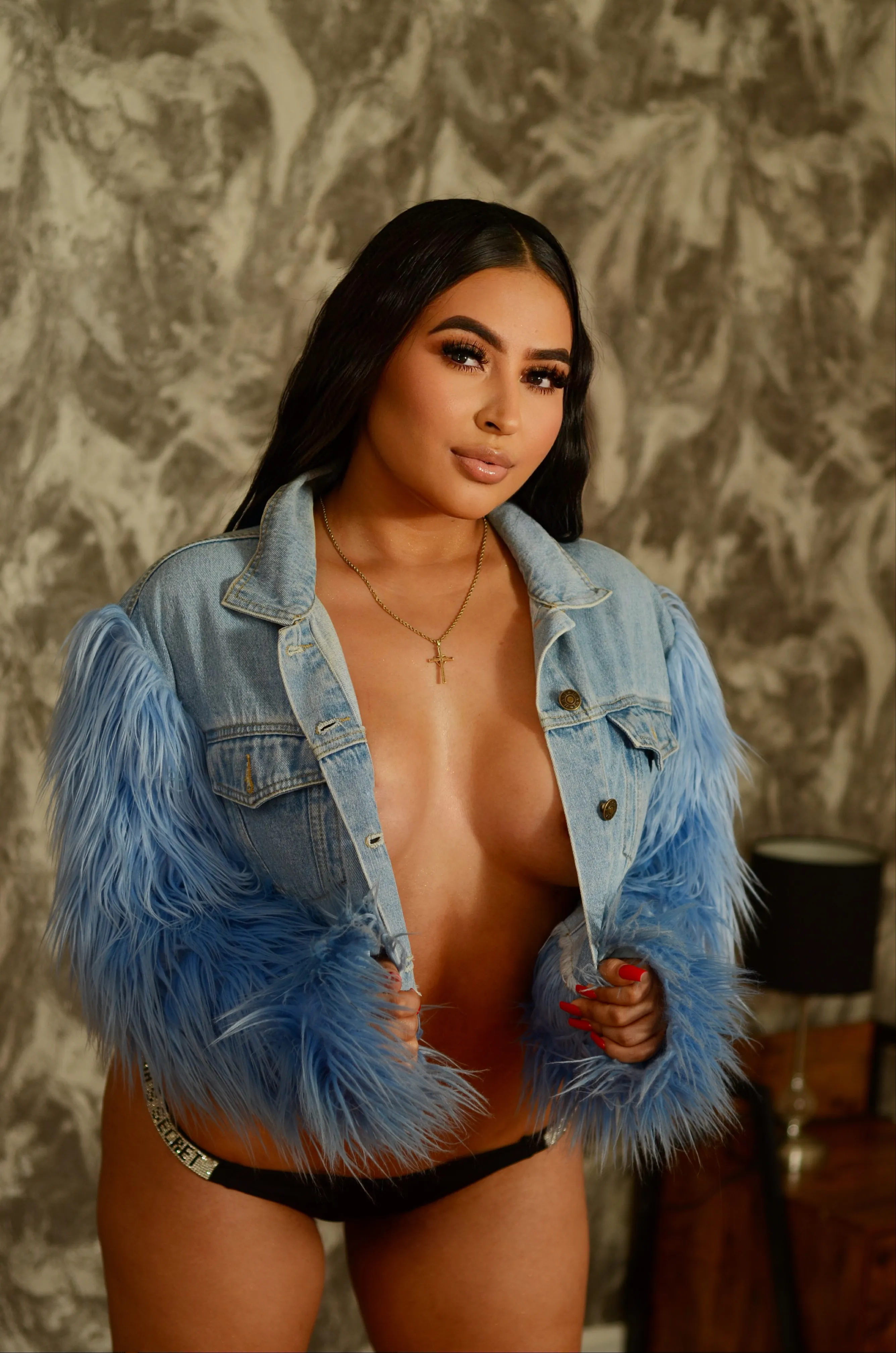 Live sex webcam photo for IsabellaMiller18 #7890532