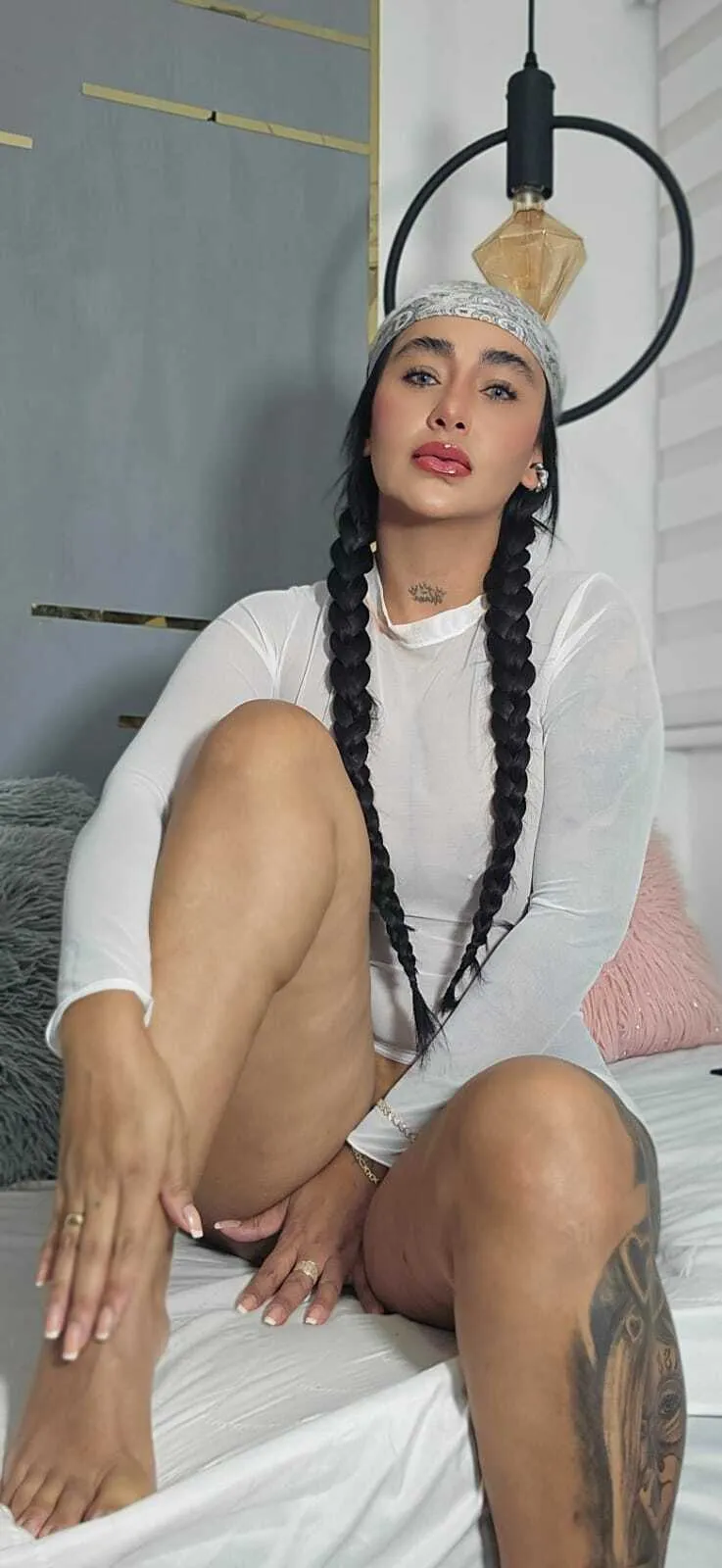 Live sex webcam photo for miaabrunettel #8095348