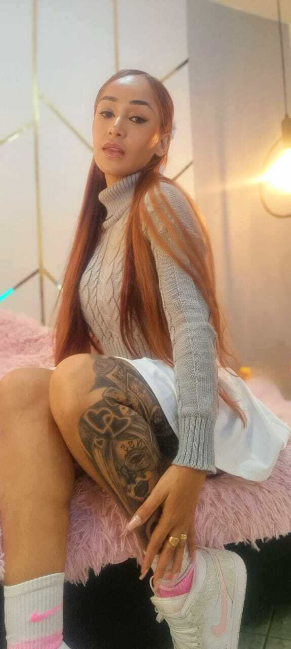 Live sex webcam photo for miaabrunettel #6317691