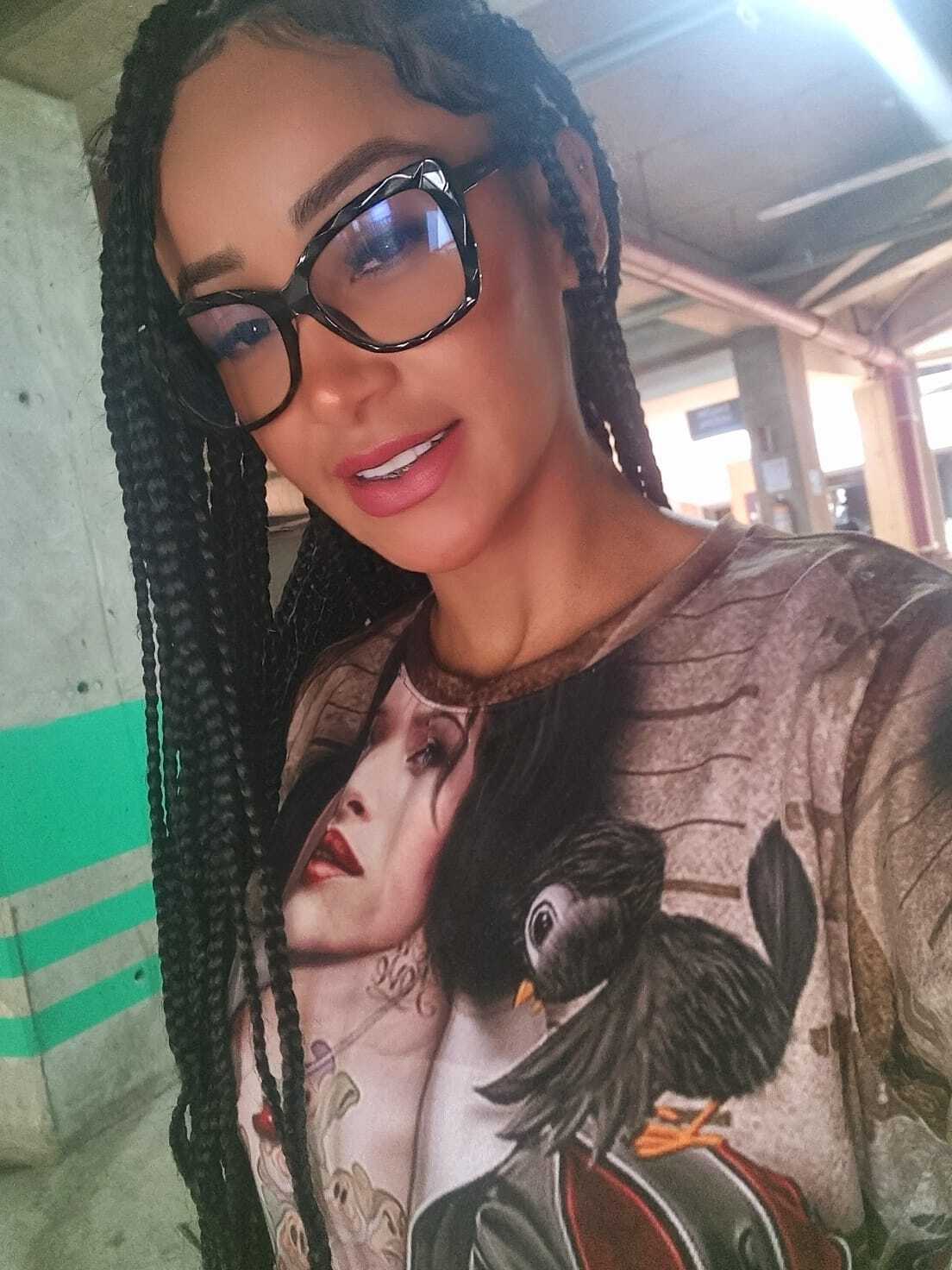 Live sex webcam photo for miaabrunettel #6154874