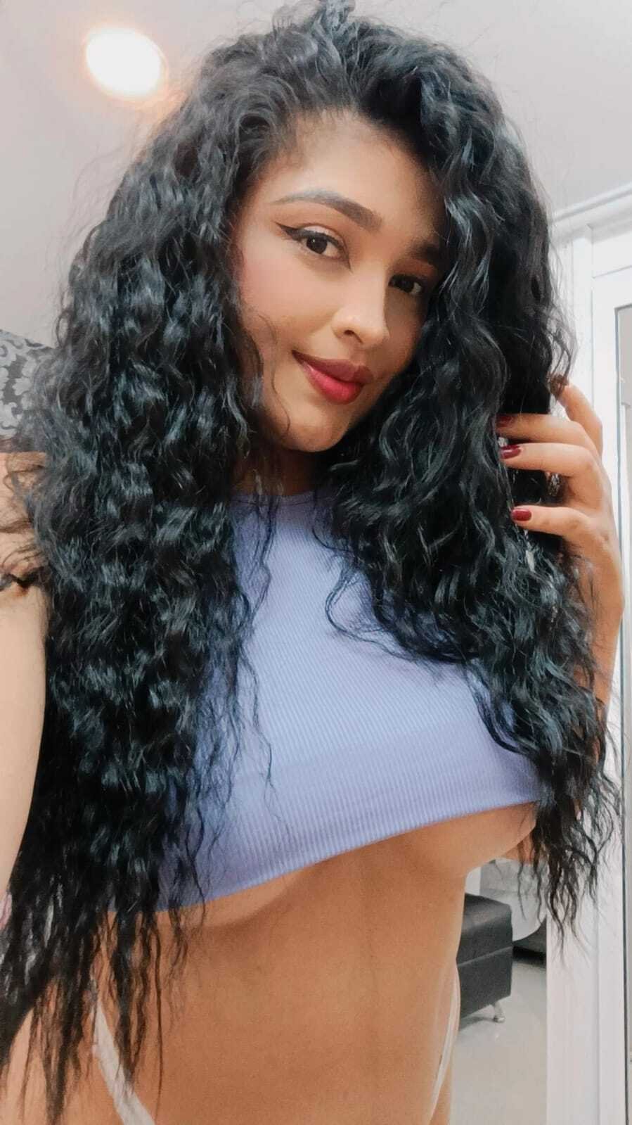 Live sex webcam photo for NicolleGrantt #7240754