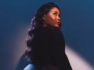 Live sex webcam photo for RianaMansonn #8485618
