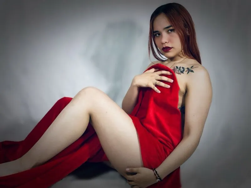 Live sex webcam photo for KloyLittle #6233644