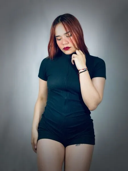 Live sex webcam photo for KloyLittle #6233688