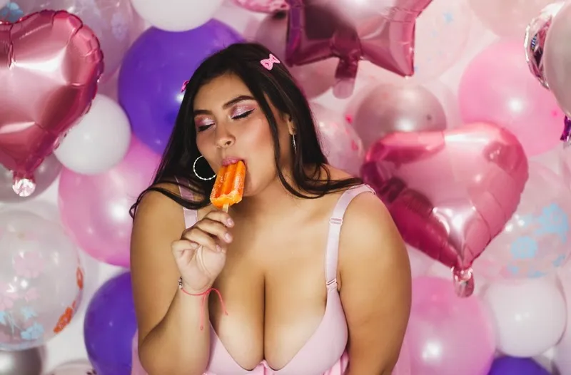 Live sex webcam photo for SamyBright #6068750