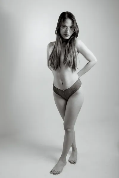 Live sex webcam photo for ShirleyMorelli #6101979