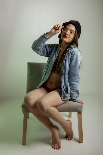 Live sex webcam photo for ShirleyMorelli #6102021