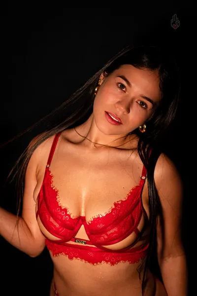 Live sex webcam photo for EmmaDiazmml #6421016