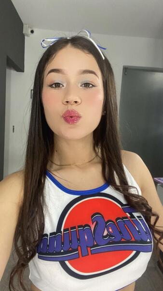 Live sex webcam photo for EmmaDiazmml #6105407