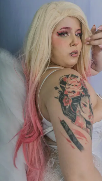 Live sex webcam photo for KarmillaRosse #7920593