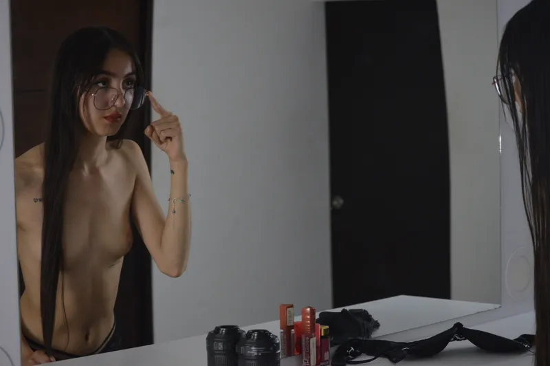 Live sex webcam photo for Atheneaaa #7017171