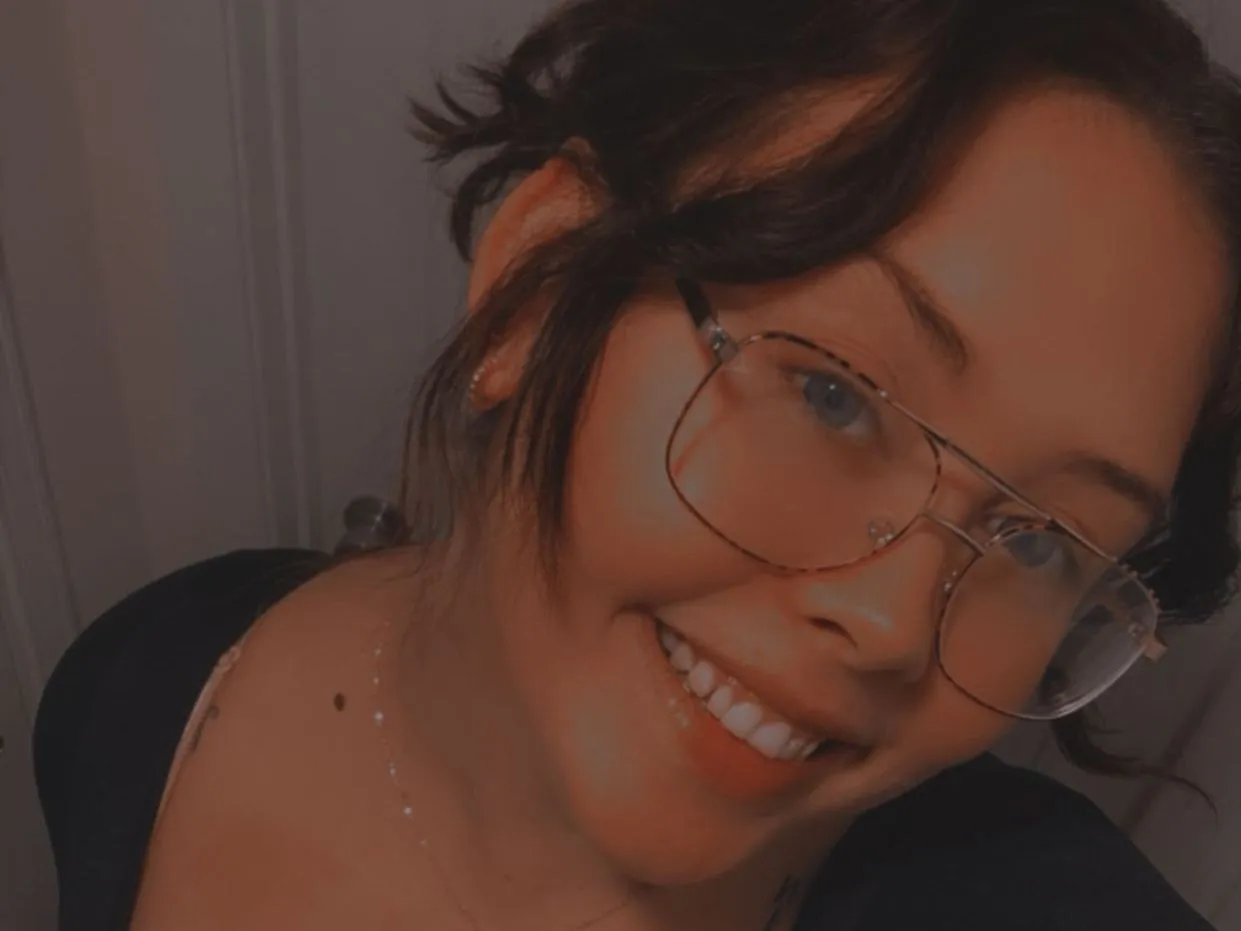 Live sex webcam photo for BustySamantha123 #5961478