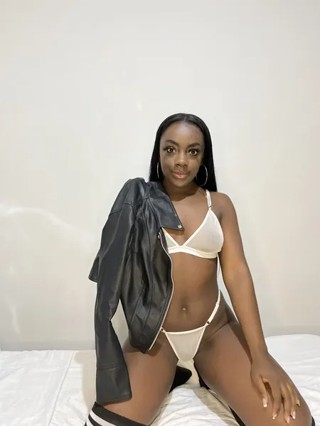 Live sex webcam photo for SofiaEbonny #6249528