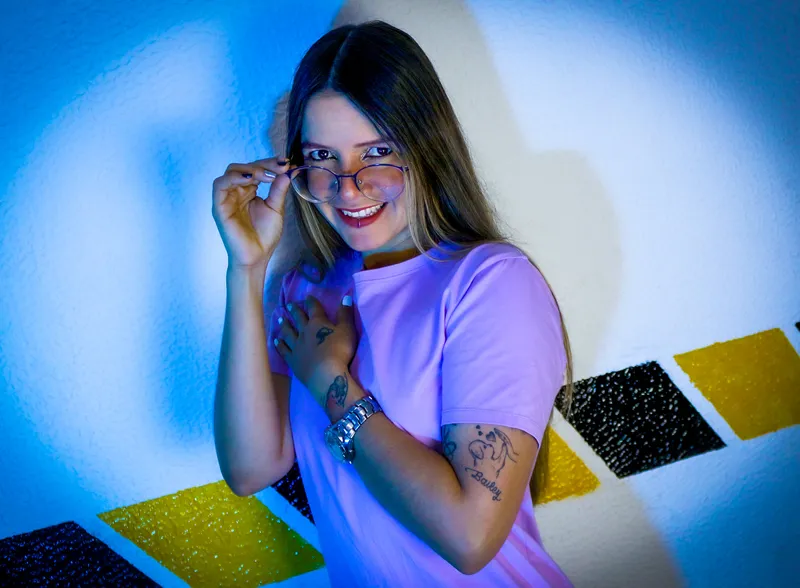 Live sex webcam photo for AliceHoe #6251209