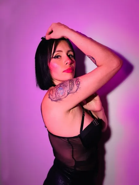 Live sex webcam photo for TamaraCutte #6051564