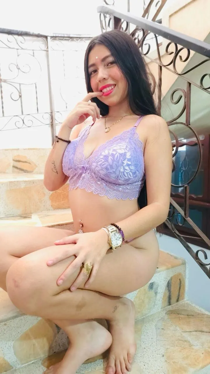 Live sex webcam photo for CandelaFox #7773475