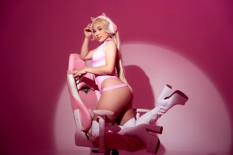 Live sex webcam photo for JessicaVillalba #6285956