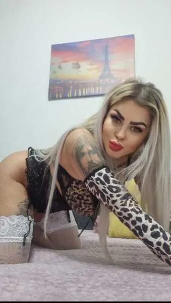 Live sex webcam photo for LorenaKarter #6160951