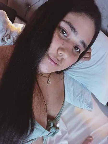 Live sex webcam photo for ZoeGiil #6141469